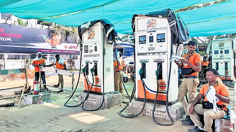 90 Paise Formula Petrol Diesel Price again SECOND HIKE